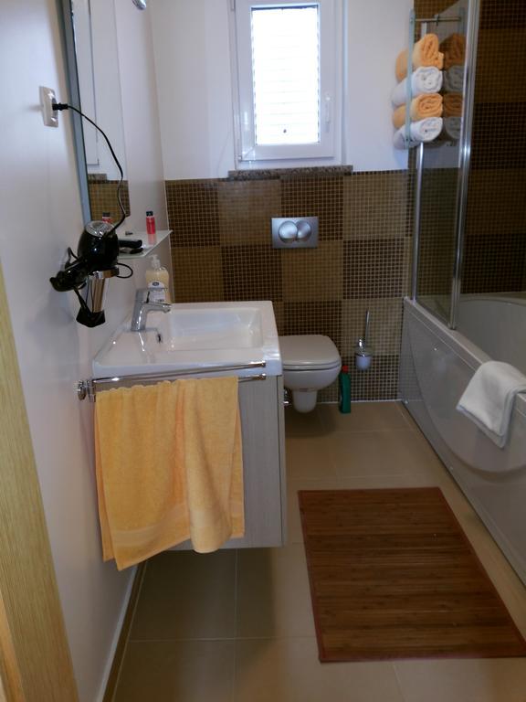 Apartment Soni A4 Krk Town Eksteriør billede